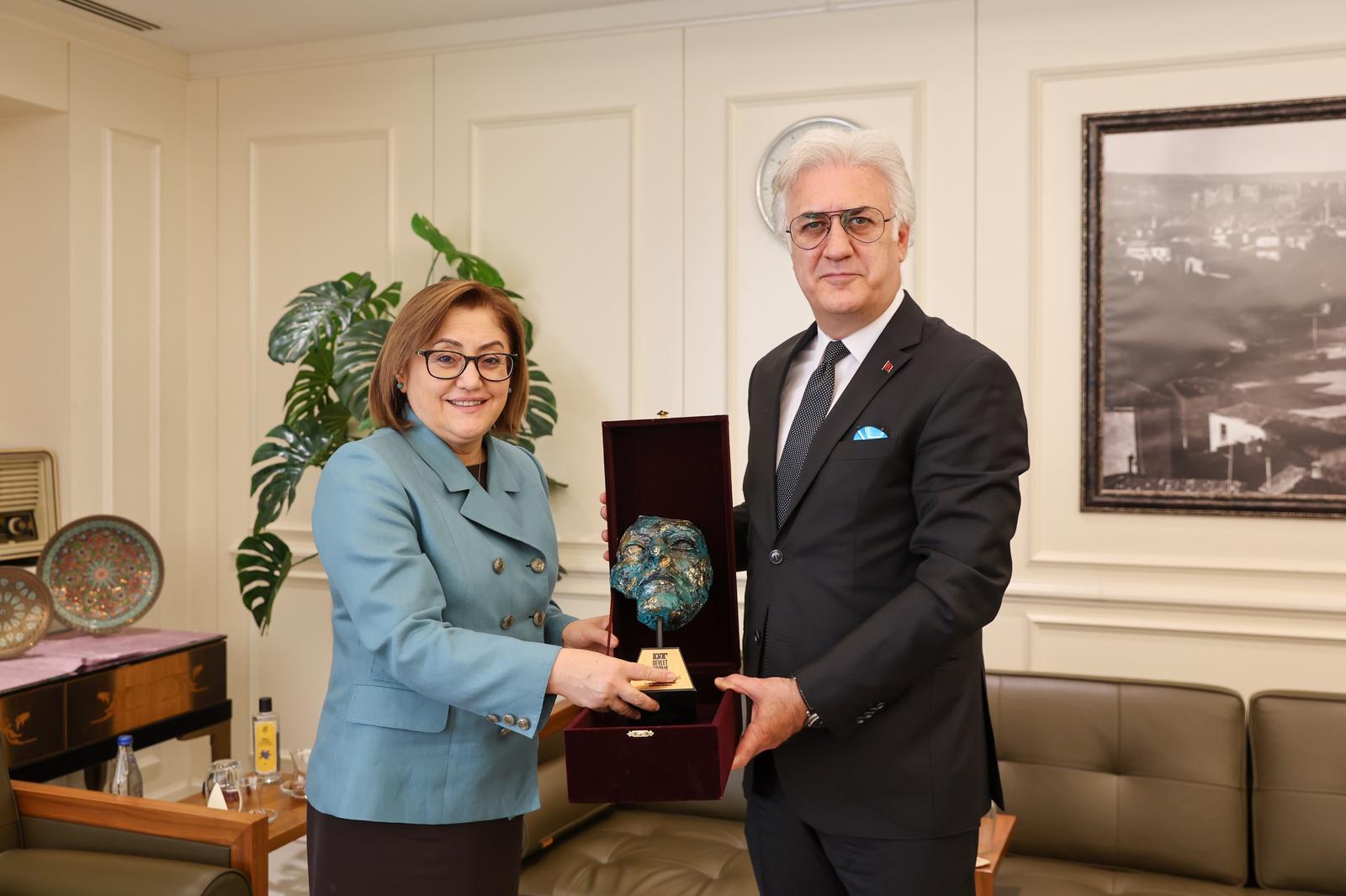 🎭 Gaziantep Şehir Tiyatrosu’nda Yeni Sezon Heyecanı