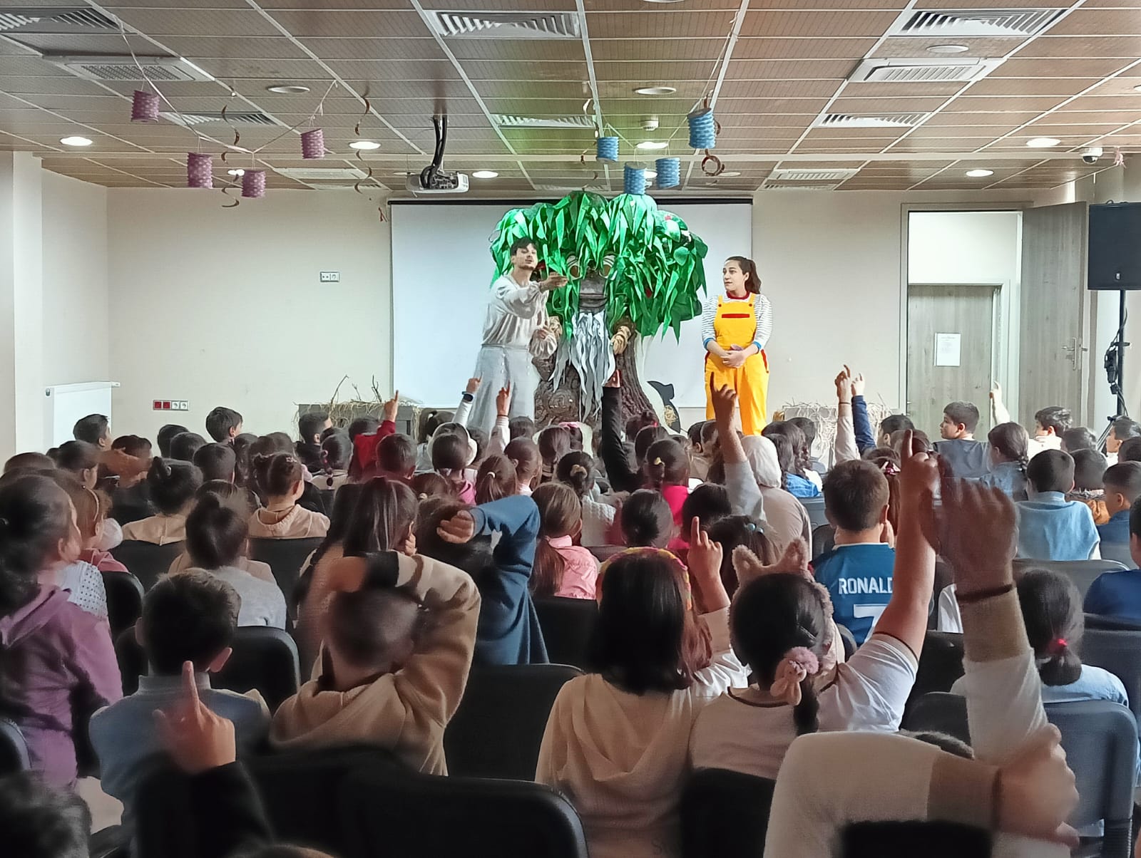 Gaziantep Şehir Tiyatrosu Okullarda 'ATMA' Demeye Devam Ediyor