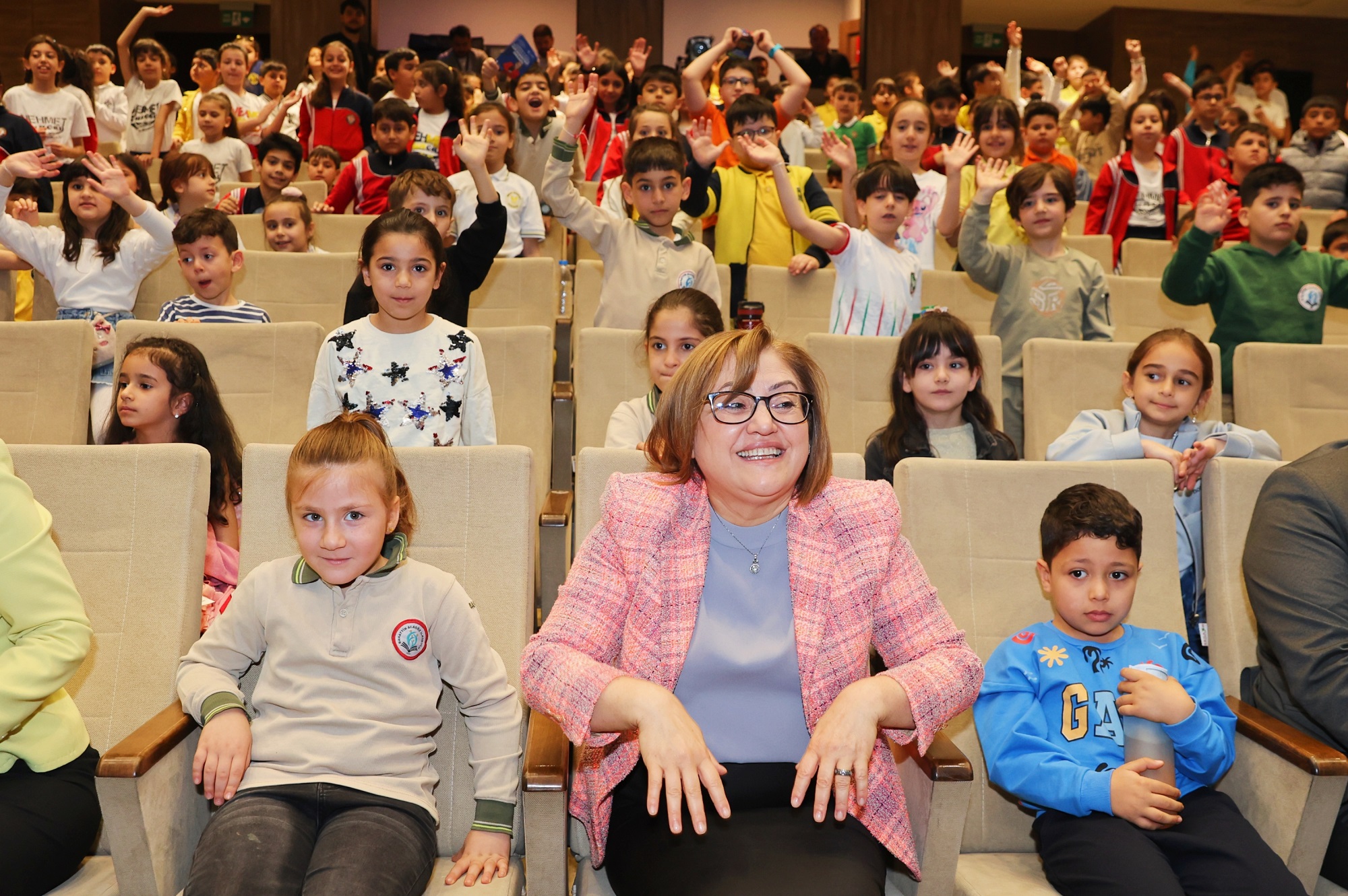 2.Çocuk Tiyatroları Şenliği Coşkuyla Devam Ediyor!