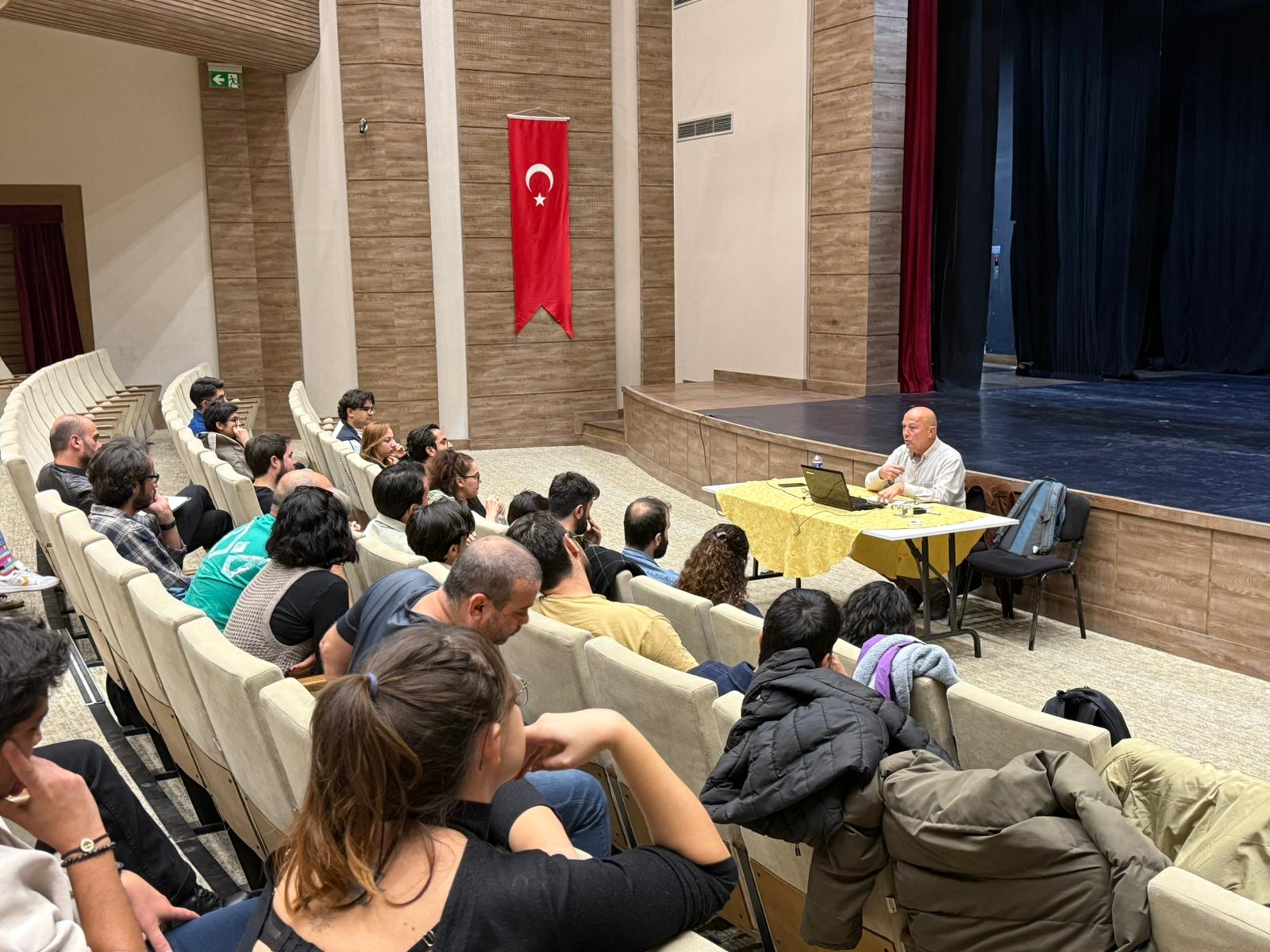 🎭 Arif Akkaya Yönetiminde Oyunculuk Atölyesi Başarıyla Tamamlandı: "Seninle Aramızdaki Her Şey"